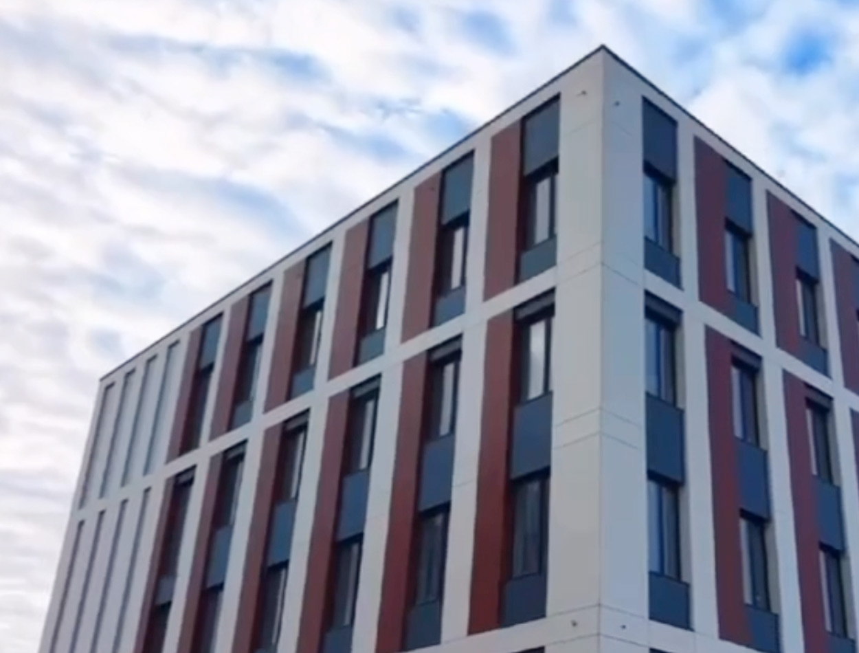 80,000 ㎡ VIAMEDIS Hospital Completed with Relle Flooring & Walls